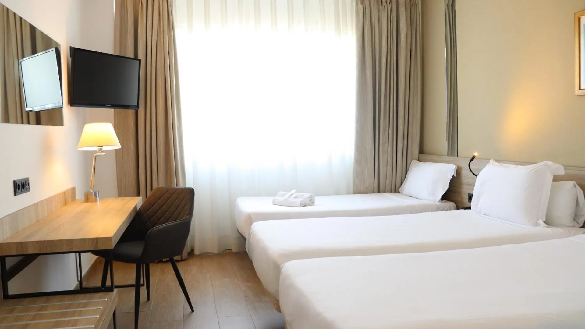 Eurohotel Diagonal Port Barselona 4*,  İspanya