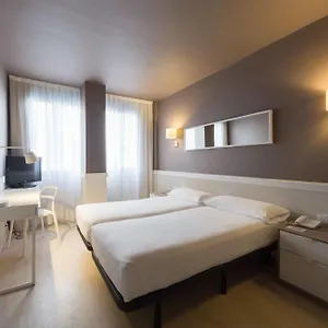 Otel Paral-lel, Barselona